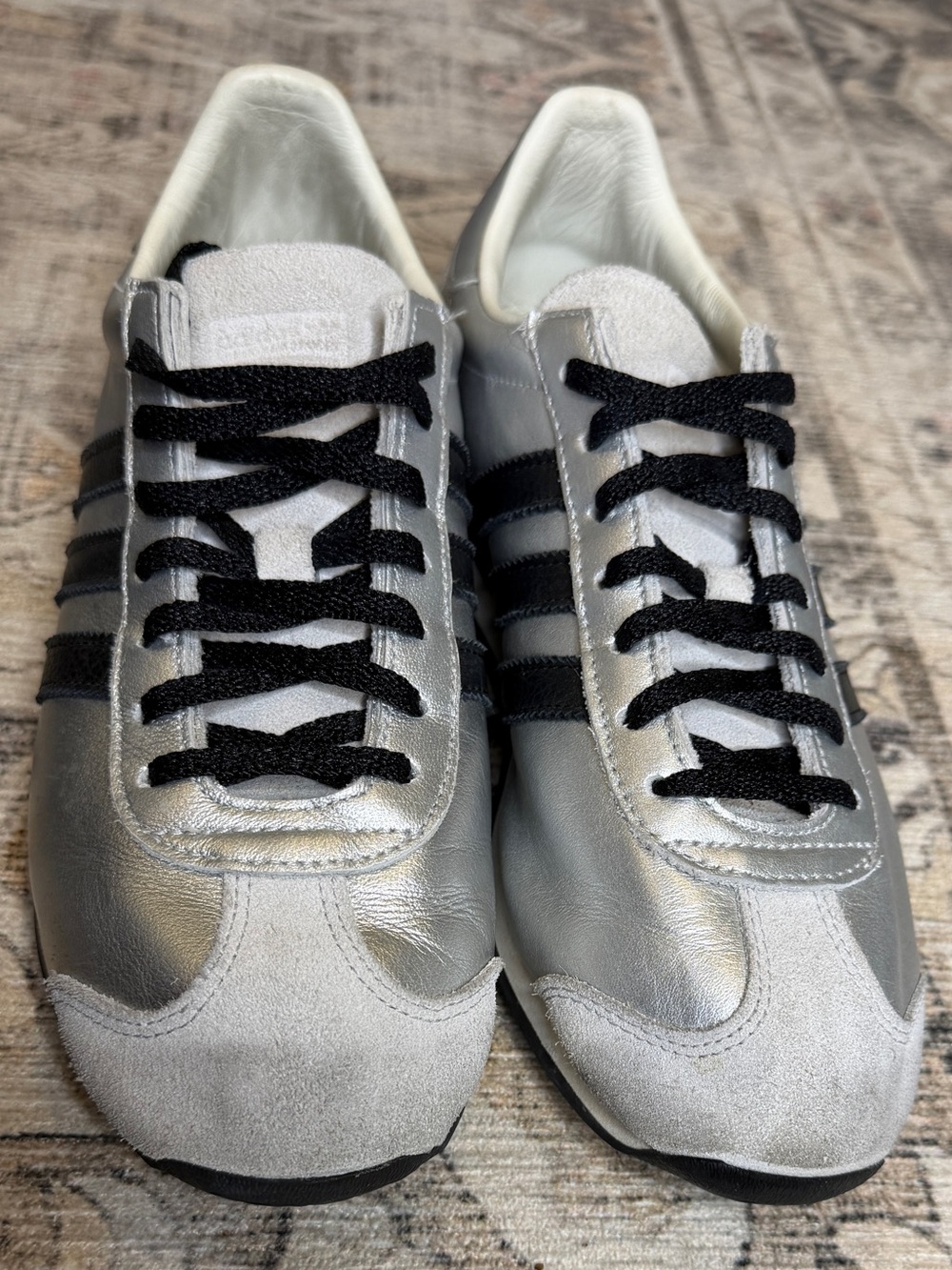 Adidas Country OG in silver and black - Picture 3 of 15